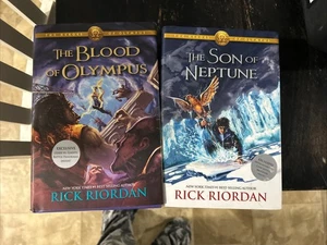 The Heros Of Olympus Books - Bild 1 von 2