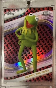 2025 Topps Chrome Disney Kermit the Frog Mickey Variant /28 SP Refractor Raw - Picture 1 of 4