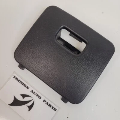 Черная крышка коробки предохранителей для салона Nissan Sentra 1999 года от оригинального производителя - Изображение 1 из 4