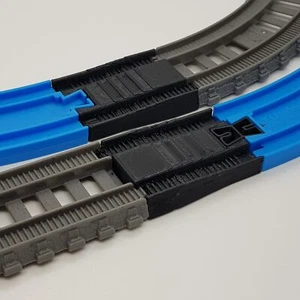 Thomas Trackmaster Adapters - Current Gen to Tomy Plarail x2 - Various Colours - Picture 1 of 19