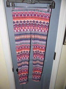Tucker + Tate Multi Colored Aztec Print Leggings Size 8 Girl's EUC  - Picture 1 of 3