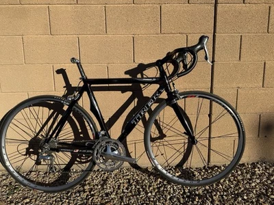 Bicicleta de Carretera Trek Madone 5.2 WSD Carbono 54cm 3x10 Grupo Ultegra Freno de Llanta 700c Foto 1 de 4