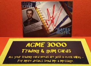 Breygent - Bates Motel Season 2 - AUTOGRAPH CARD - Max Thieriot AMT1 - Red - Picture 1 of 2