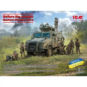 Prima dell'assalto. Kit modellino in plastica Ucraina orientale 2022 1:35 ICM DS3521 - Foto 1 di 16