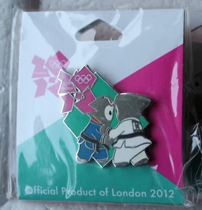 Judo  London  2012 Olympics  Authentic  Badge button pin NEW - Bild 1 von 2