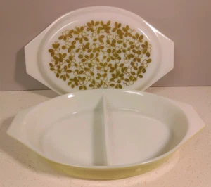 VTG PYREX Divided Casserole Dish 1.5 qt Oval w/Lid Avocado Verde Green Olive - Picture 1 of 9
