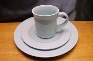 Pfaltzgraff Filigrana en Polvo Azul 3 piezas Lugar Set Cena, Platos de Ensalada y Taza - Imagen 1 de 7