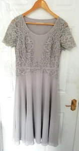 Jacques Vert Kleid 10 grau Spitzendetail Anlass gefüttert seitlicher Reißverschluss Brautmutter - Bild 1 von 12