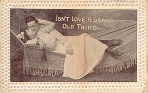 Postal: Pareja en hamaca, Isn't Love a Grand Old Thing, Romance, DB 1912 - Imagen 1 de 2