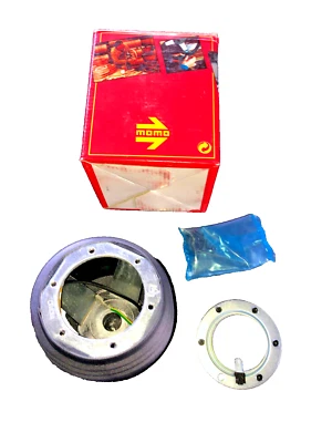 Lenkradnabe Momo Steering wheel Hub 8013 VW Golf 2, Corrado, Polo 2, Passat 35i - Bild 1 von 3