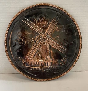 CLASSIC VINTAGE Hammered COPPER PLAQUE - HOLLAND WINDMILL DESIGN - Picture 1 of 3