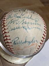 1964 Baltimore Orioles team autographed 16 identified signatures Brooks robinson