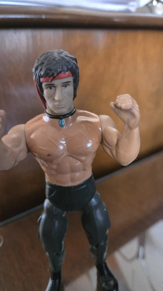 Boneco de ação vintage 1985 John Rambo 6,75” Coleco Anabasis Force of Freedom - Imagem 1 de 4