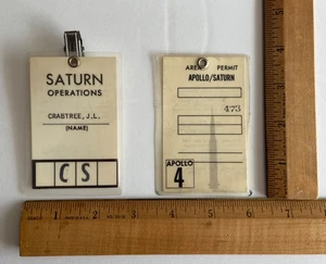 Original 1960s NASA Saturn Ops Employee Access Badge / Apollo 4 Access Badge Lot - Bild 1 von 10