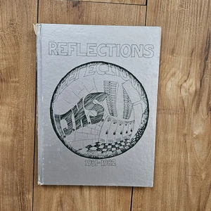 RARE VINTAGE 1982 URBANA JR HIGH SCHOOL REFLECTIONS URBANA ILLINOIS YEARBOOK - Picture 1 of 14
