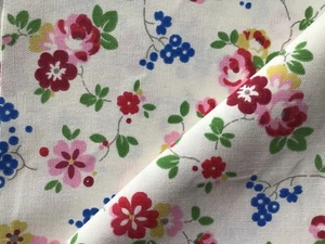 52cm x 45cm Wide Cath Kidston Rose Chintz cotton Duck Fabric new Trailing Flower - Picture 1 of 9