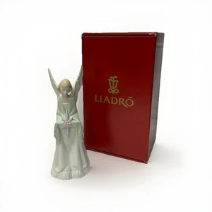 LLADRO “STAR OF THE HEAVENS” Figurine #06792 MINT W/ ORIGINAL BOX & RED SLEEVE - Picture 1 of 13