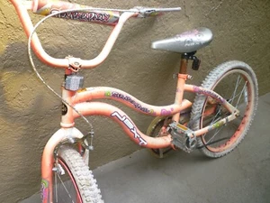 Girl's bike 20 inch - Picture 1 of 1