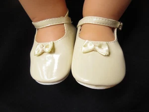 VINTAGE IVORY MARY JANE BUCKLE  SHOES FOR IDEAL 22" BABY KISSY DOLL - Picture 1 of 3