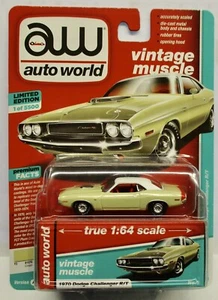 2019 AUTO WORLD VINTAGE MUSCLE 1970 DODGE CHALLENGER R/T CREAM  - Picture 1 of 2
