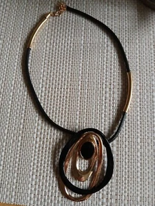 Black And Gold Tone Statement Necklace Unbranded New - Picture 1 of 2