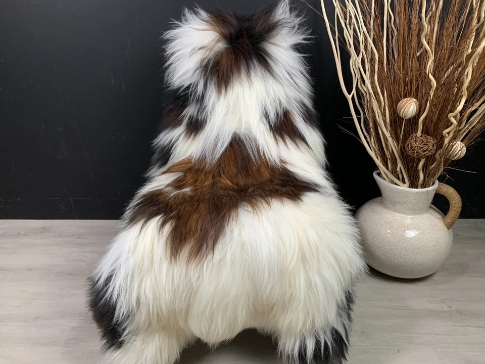 XXL Natural Icelandic Sheepskin Rug Pelt Genuine Seat Cover Pet Bed Throw Decor - Image 1 of 4