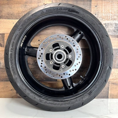 Llanta trasera recta con neumático Suzuki Hayabusa 2001-2007 OEM Foto 1 de 4