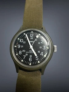 Vintage Timex MacGyver Military Filed Camper Uhr Herren 35mm grün Handaufzug - Bild 1 von 11