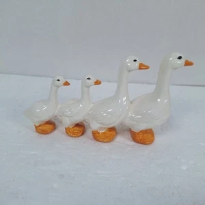 Vintage Ceramic White Yellow Four Ducks In a Row Geese Figurine Cottagecore 4” - Picture 1 of 8