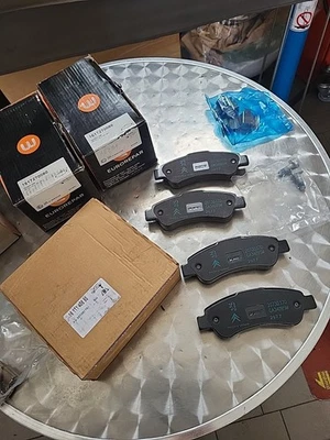 KIT PASTIGLIE FRENO POSTERIORI ORIGINALE 1611140880 CITROEN JUMPER PEUGEOT FIAT - Imagen 1 de 4