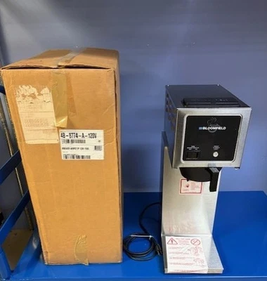 Bloomfield 8774-A Integrity Air Pot cafetera de llenado manual 120 V  Foto 1 de 4