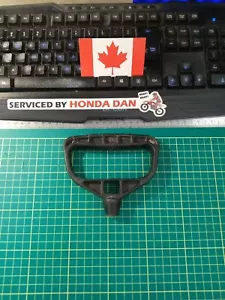 Snowmobile/ Snowblower Recoil Handle Used As Is No Cracks Universal Fitment - Picture 1 of 10