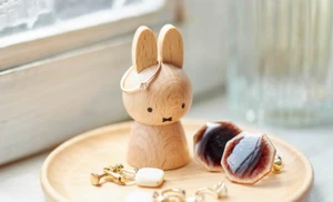 Miffy Accessory Stand tray wooden 10.5D x 10.5W x 6.2H cm Nichigan from Japan - Picture 1 of 5