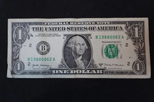 2017A ONE DOLLAR FANCY BIRTHDAY/ANNIVERSARY NOTE JUNE 2, 1988  SN B 19880062 A - Picture 1 of 2
