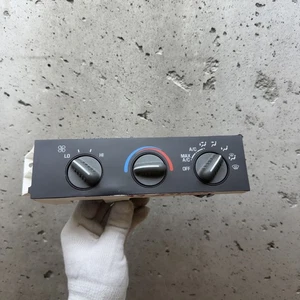 GMC Chevy Isuzu Climate Control Module Panel Dash HVAC AC Switch 16238445 - OEM - Picture 1 of 18