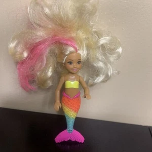 F7 Barbie Color Reveal Mermaid Chelsea Doll, Blonde/Pink Hair, Rainbow Tail - Picture 1 of 4