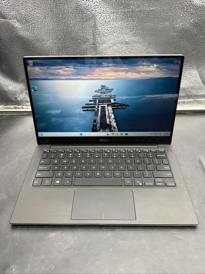 2017 Dell XPS 13 9360 Touch 13.3"  (i7-7500 @2.70GHz, 16GB RAM, 512GB SSD, W10) - Image 1 of 4