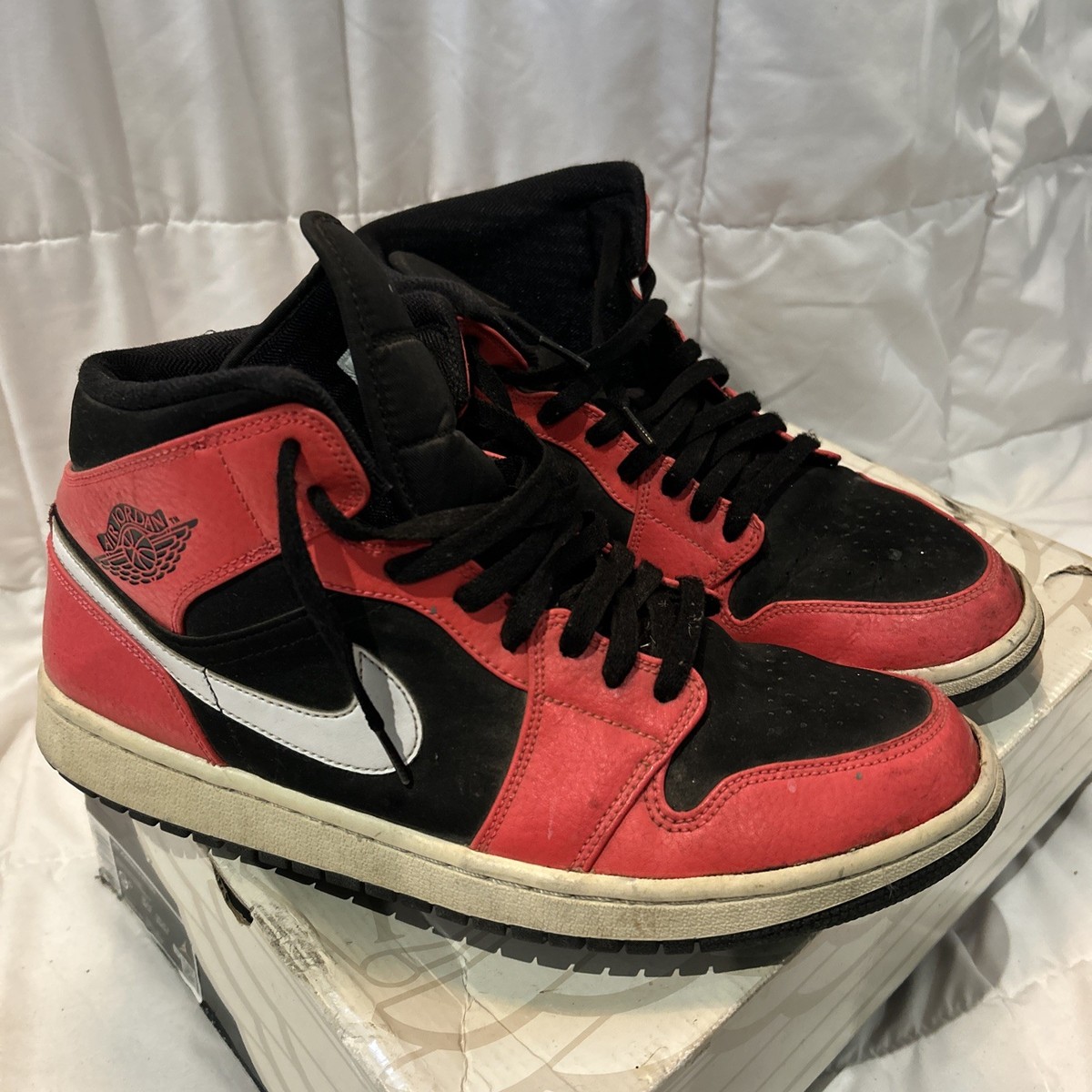 Nike Air Force 1 '07 Mid Black Gym Red for Sale Nike Air Force 1 '07 Mid Black Gym Red for Sale