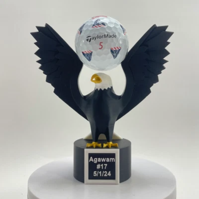 Trofeo Golf Eagle (letras personalizadas disponibles) Foto 1 de 4