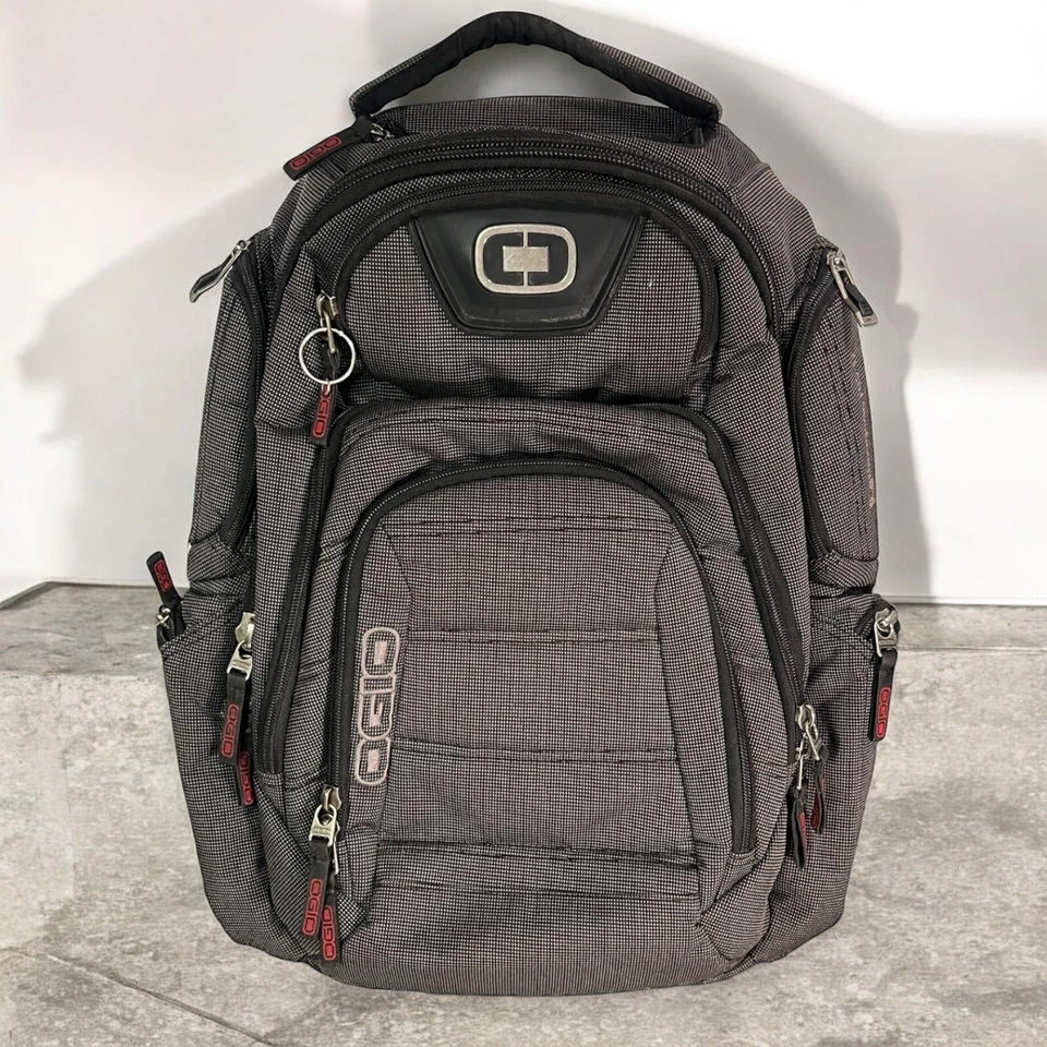 Mochila gris OGIO Renegade RSS 17 para computadora portátil de 17" bolsa de trabajo escolar Foto 1 de 4