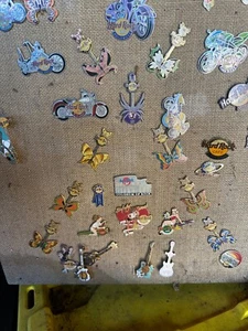 Hard Rock Cafe, Gitarren Pin Sammlung LOT - Bild 1 von 11