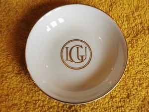 Wedgewood Ladies Golf Union (LGU) Pin Dish White & Gold - Picture 1 of 2