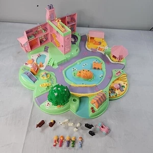 Vintage Polly Pocket Bluebird 1991 Polly’s Dream World Spielset mit 24 Teilen - Bild 1 von 16