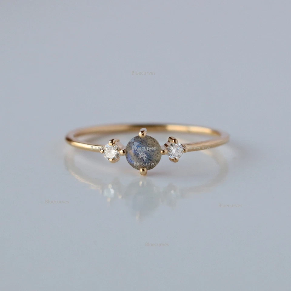 Anillo delicado de oro amarillo de 14K con piedras preciosas de labradorita y SI 2 diamantes talla 7 Foto 1 de 1