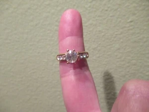 Anillo de compromiso estilo circonita cúbica relleno de oro talla 9 USADO 1X - Imagen 1 de 4
