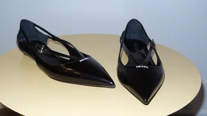 $1370 PRADA LOGO BLACK LEATHER FLATS SIZE 40 - Picture 1 of 11