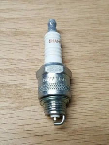 RJ12YC Spark Plug Genuine Champion # 14 Lawn Small Power Equipment NOS Vintage - Picture 1 of 5