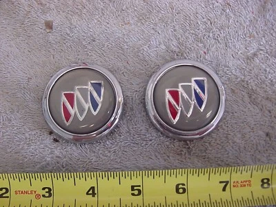 1991 1992 1993 1994 1995 1996 Buick Park Avenue Roof side Emblems 25551207 - Image 1 of 4