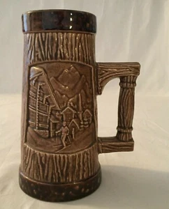 Alpine Scene with Skiers Stein with Wood Grain - Picture 1 of 5