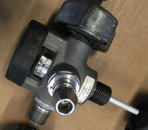 Scott SCBA 4500psi Druckknopf Zylinder Ventilbaugruppe NXG2/NXG7/X3 Ventil - Bild 1 von 9
